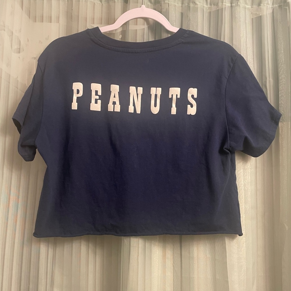 Peanuts Character Snoopy Women’s Junior Size Large Cropped Shirt - Picture 3 of 4